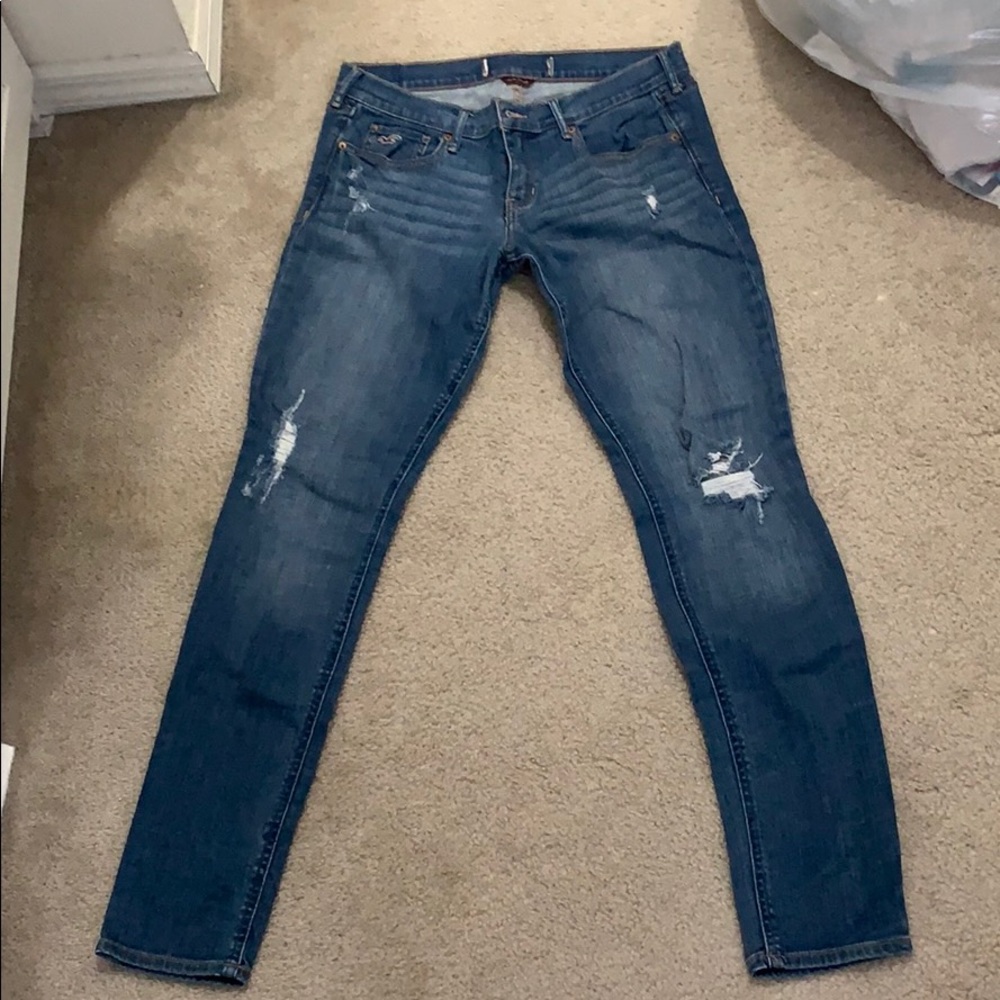Low rise hollister skinny jeans!